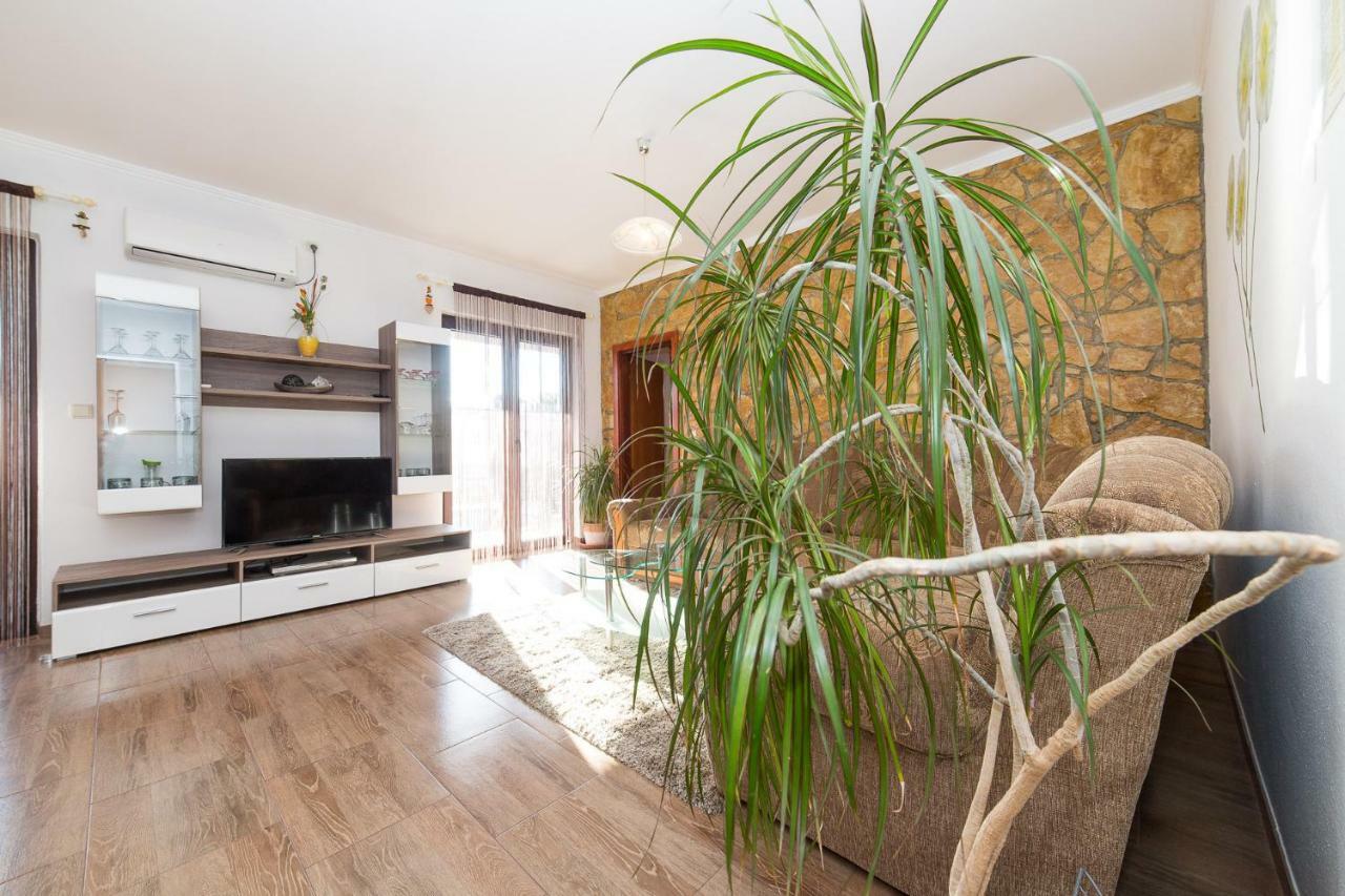 Villa Marica Kaštela エクステリア 写真
